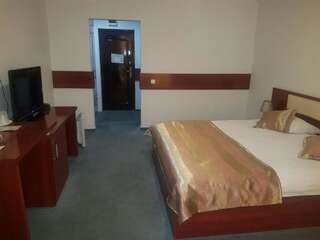Отель Hotel Lido Крайова Двухместный номер с 2 отдельными кроватями-2