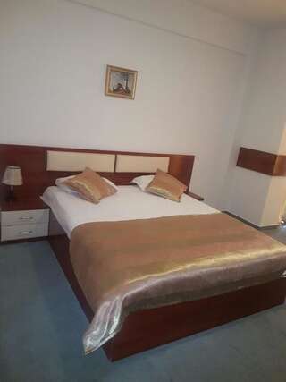 Отель Hotel Lido Крайова Двухместный номер с 2 отдельными кроватями-1